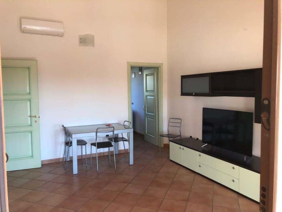 Appartamento A Pula Vicino Al Mare Екстер'єр фото